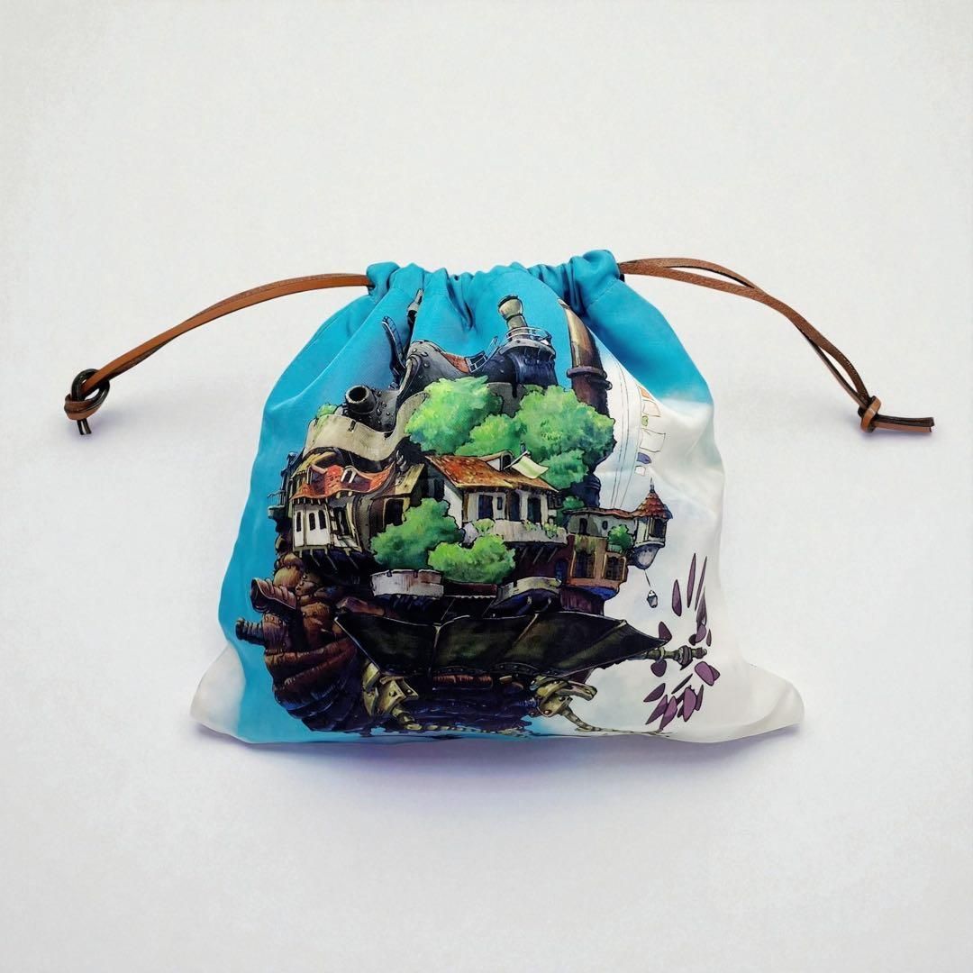 LOEWE ★ハウルの動く城★ポーチ美品 ⭐️美品⭐️ ロエベ ジブリコラボ ハウルの動く城 巾着 ポーチ - メルカリ