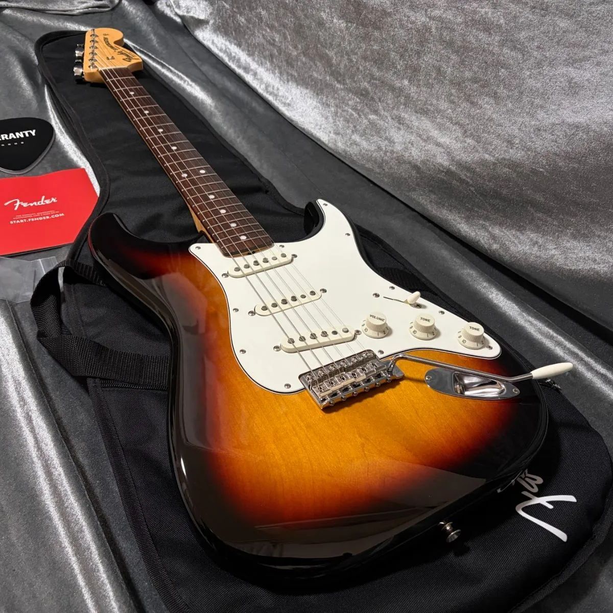 ラージヘッド 製 Fender Made in Japan Traditional II Late 60 s Stratocaster フェンダー ストラトキャスター