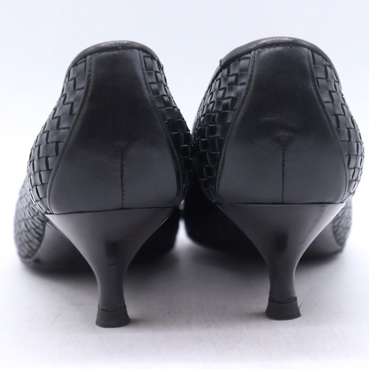 良品❤箱付き☆フェラガモ【Ferragamo】エナメル ヴァラ パンプス 黒 Ferragamo フェラガモ 黒 エナメルヴァラ パンプス 7.1/2C 箱付 良品