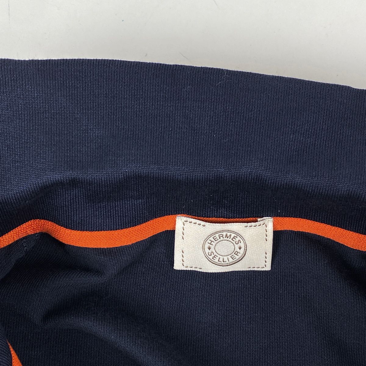 【試着のみ】エルメス セリエボタン ポロシャツ ネイビー オレンジ Mサイズ エルメス(HERMES)エルメス セリエボタン ポロシャツ 衣料品 トップス