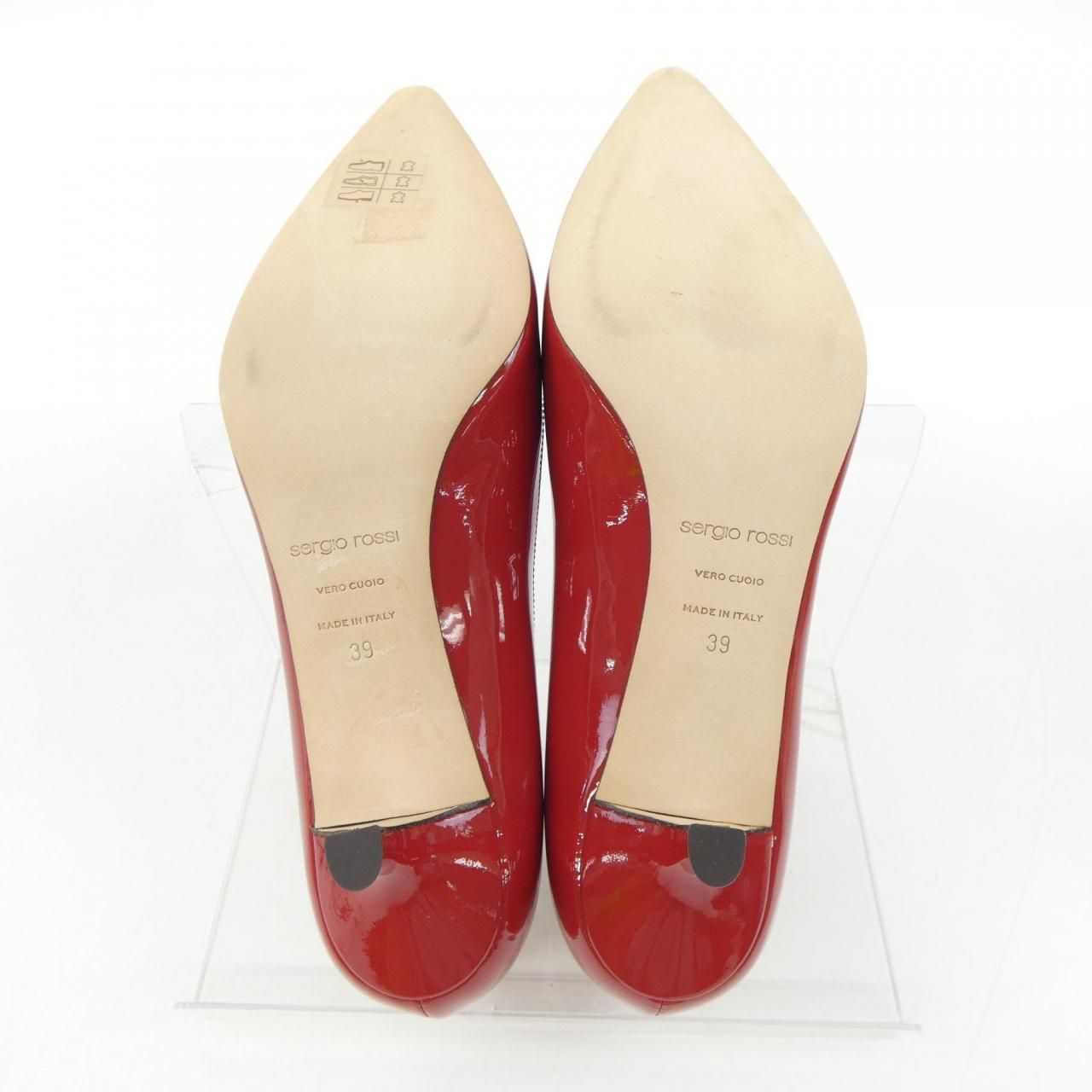 セルジオロッシ　赤色エナメルパンプス セルジオロッシ sergio rossi パンプス - メルカリ