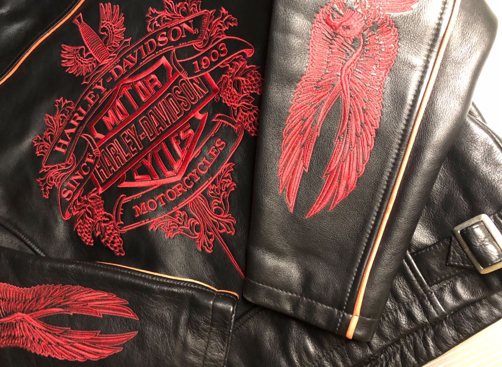 ⭐️【非常に稀少！赤糸刺繍限定品！】高品質の山羊&牛革製 Harley