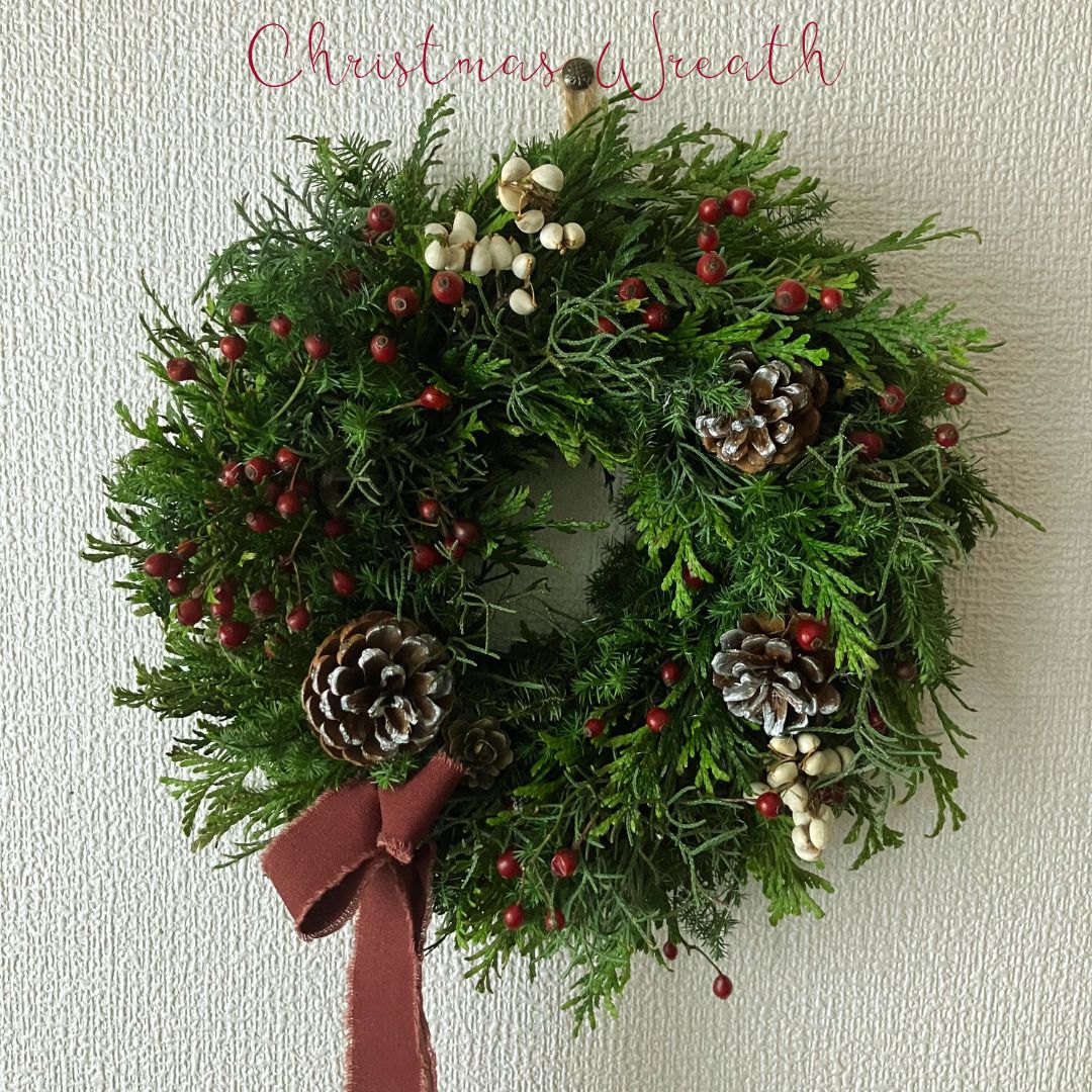 森の香り】クリスマスリース 自然素材 ナチュラル 針葉樹 野ばらの実