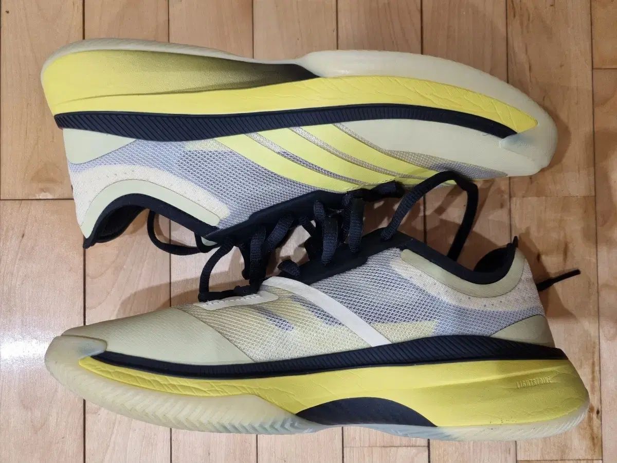 アディゼロ セレクト 3 XERO(ゼロ) バスケシューズ (275-280) - メルカリ