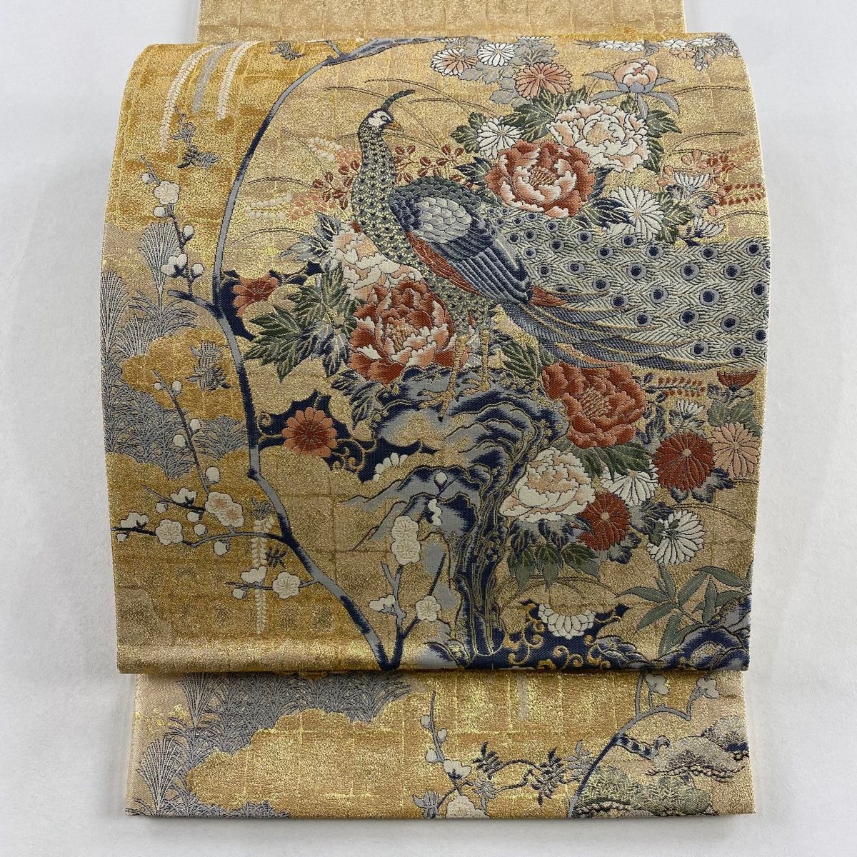 美品】 袋帯 名品 孔雀 草花 箔 金糸 金色 お太鼓柄 正絹 【中古