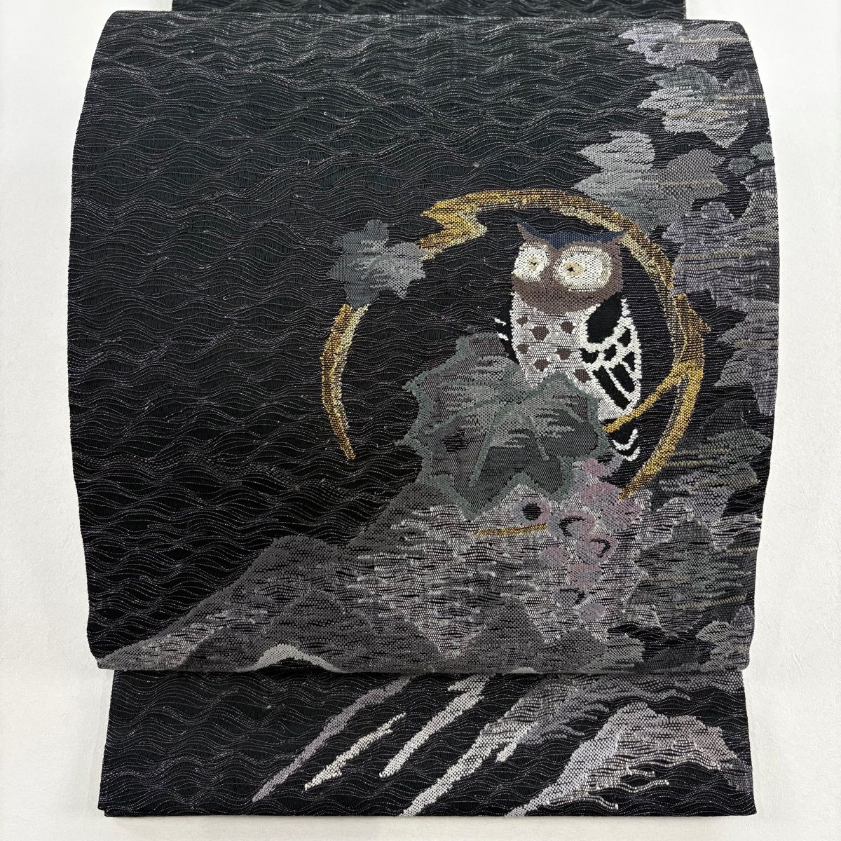 美品】 袋帯 名品 ミミヅク 葡萄 金銀糸 黒 お太鼓柄 正絹 【中古