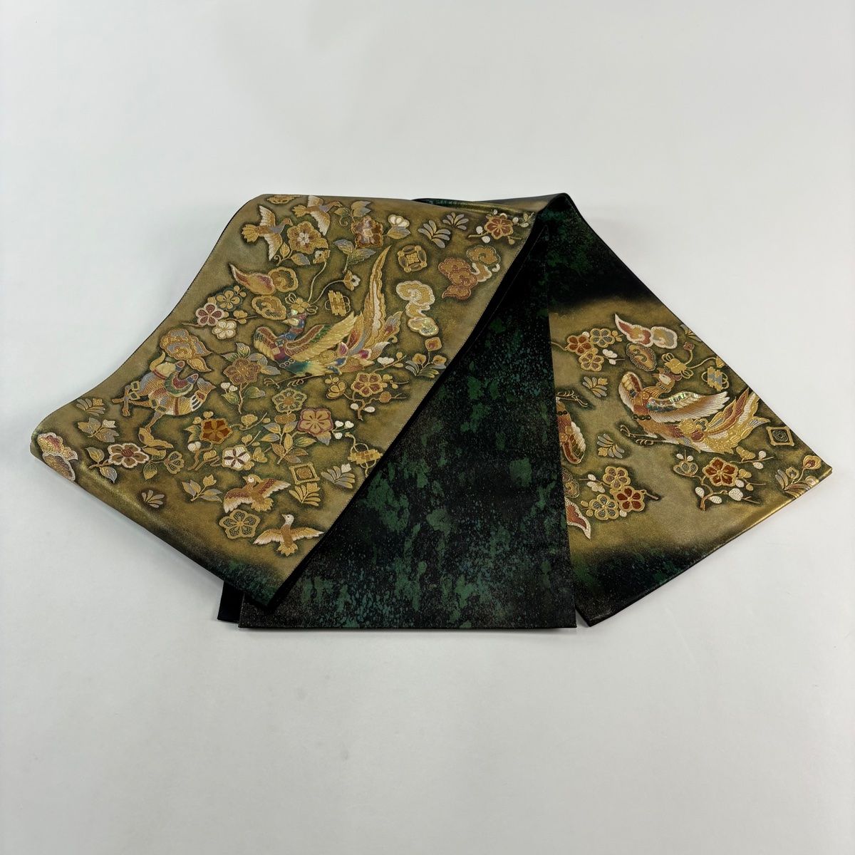 美品】 袋帯 名品 鳳凰 草花 螺鈿 箔 金色 お太鼓柄 正絹 【中古