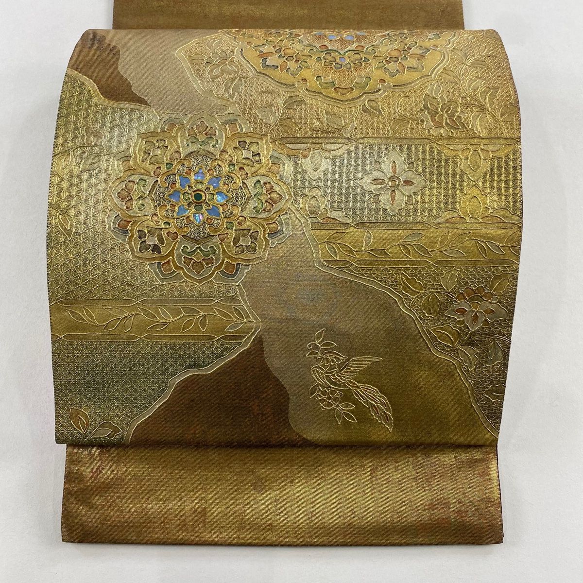 袋帯 名品 華文 花喰い鳥 螺鈿 金彩 金色 お太鼓柄 正絹 【中古