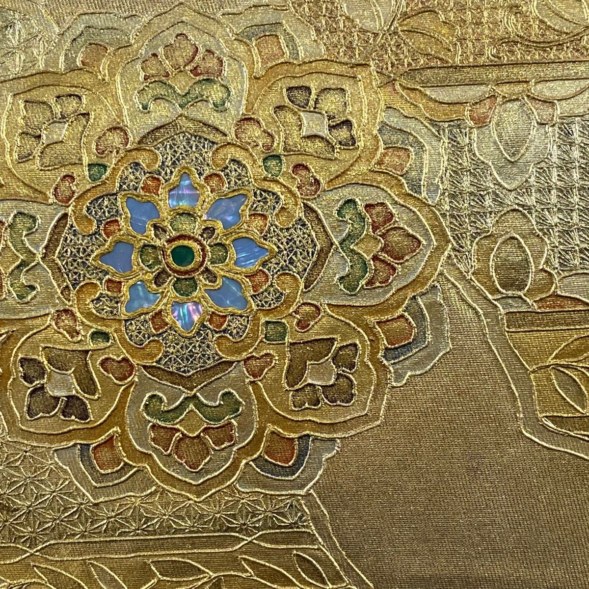袋帯 名品 華文 花喰い鳥 螺鈿 金彩 金色 お太鼓柄 正絹 【中古