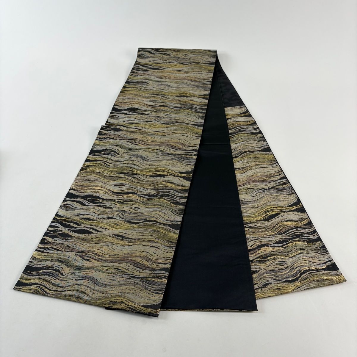 美品】 袋帯 名品 箔屋清兵衛 落款 草木染 欧亜吉祥文 箔 墨色 六通