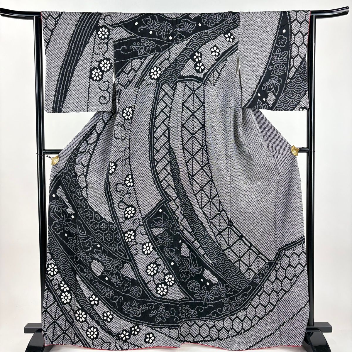 美品】 訪問着 身丈165cm 裄丈64.5cm M 袷 鈴乃屋 熨斗 花 総絞り 黒