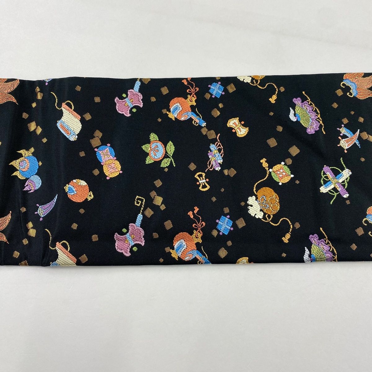 名古屋帯 秀品 宝尽くし 箔 黒 正絹 【中古】 - メルカリ