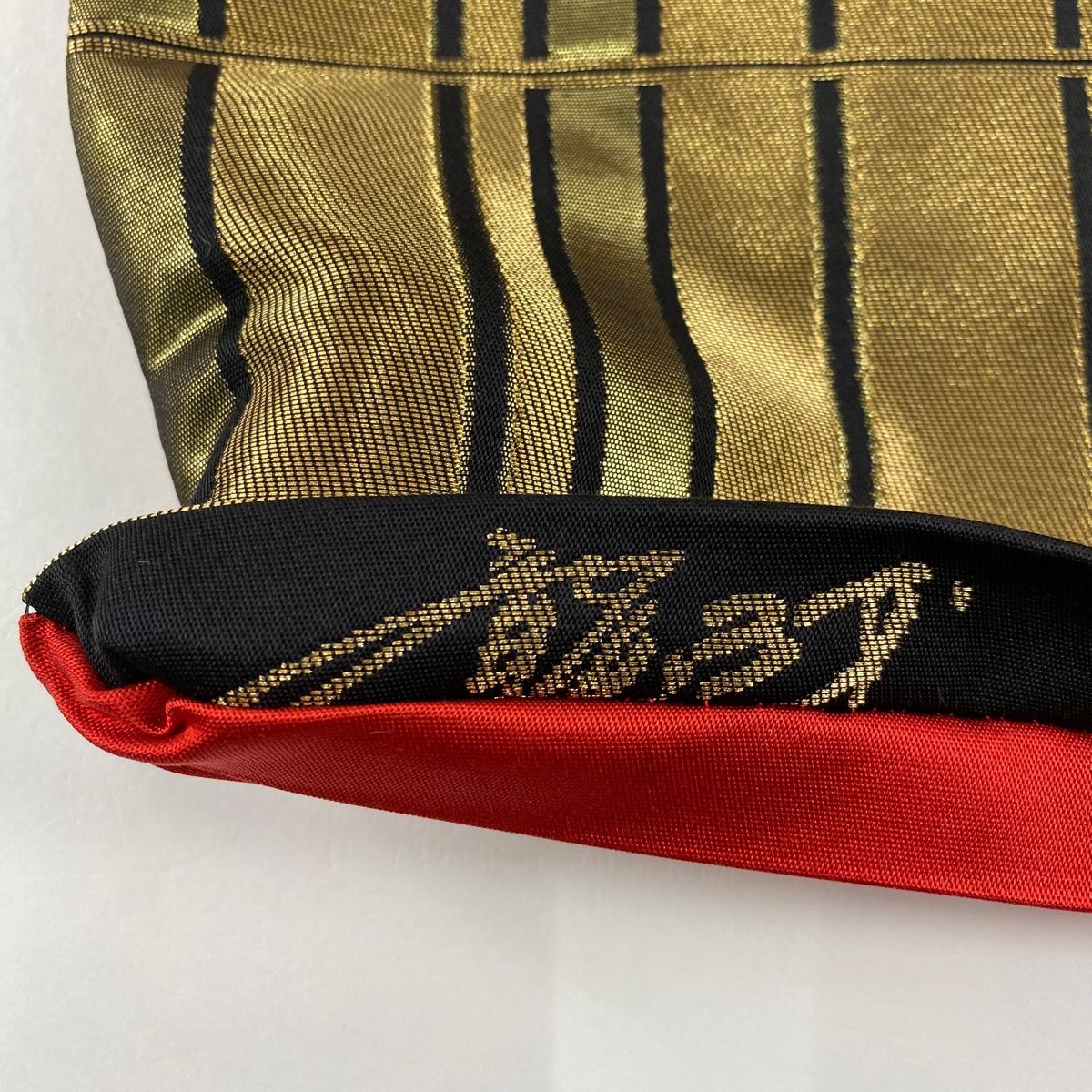 美品】 袋帯 秀品 斉藤三才 落款 関西仕立て 蝶 縞 金糸 箔 黒 六通