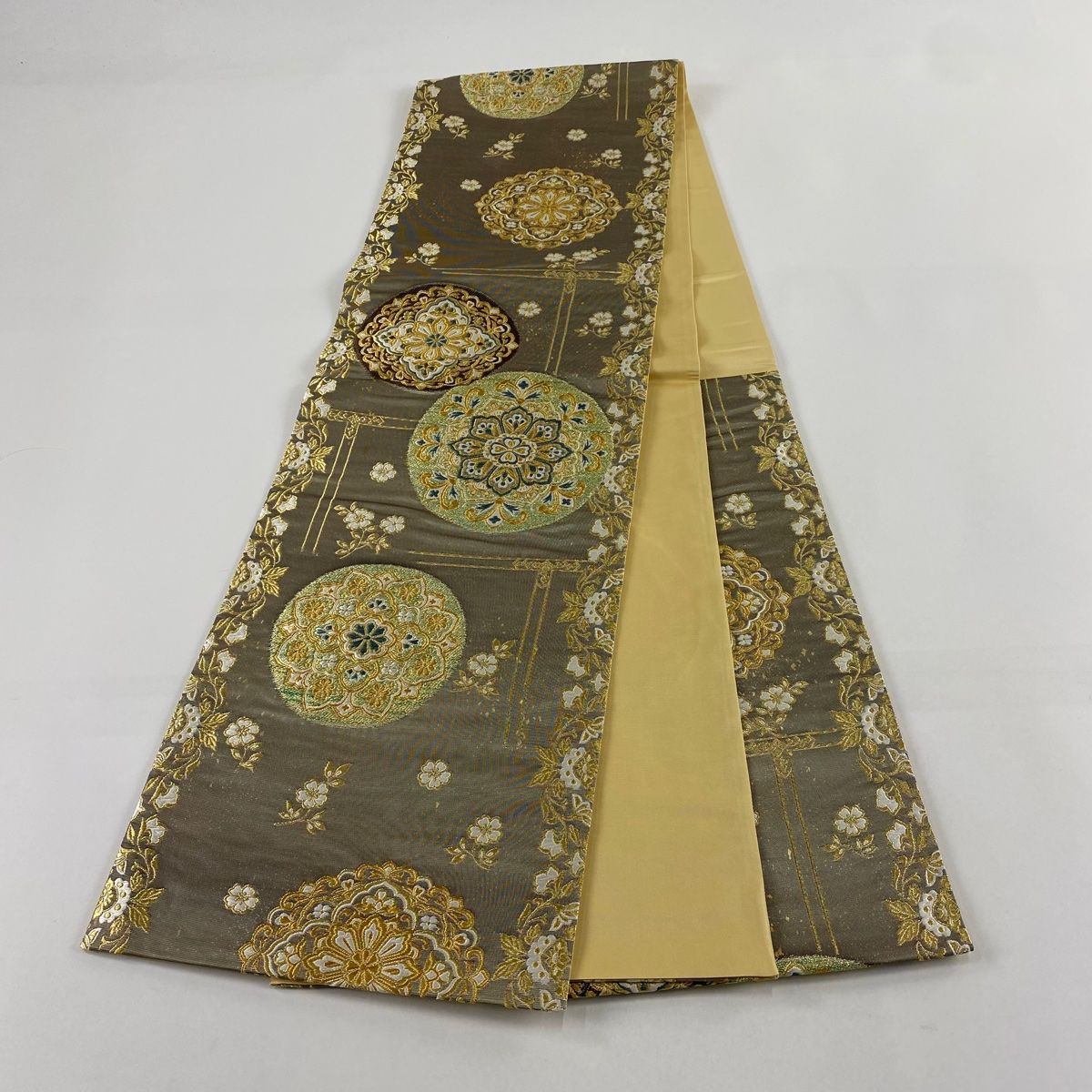 正絹　六通袋帯　ガード加工済み【花唐草　シルバー】No2748 正絹 六通袋帯 ガード加工済み【花唐草 シルバー】No2748