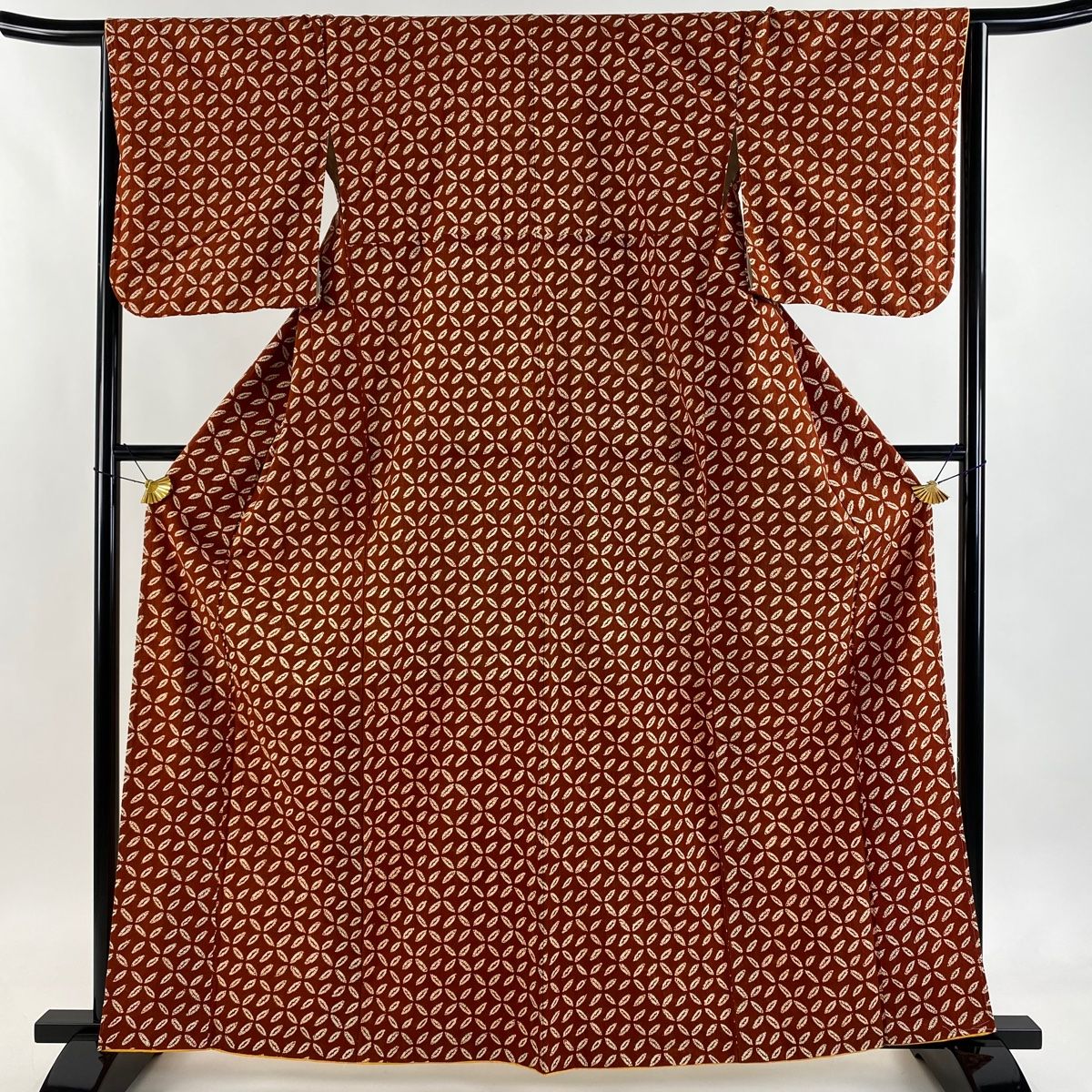 小紋 身丈162 5 cm 裄丈66 M 袷 南部茜染め 元禄袖 紬地 幾何学 絞り 茜色 正絹