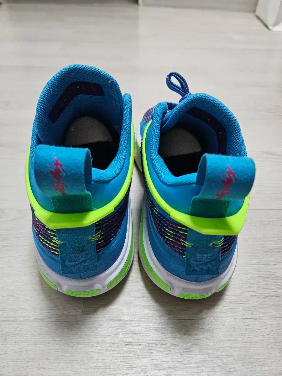 エアジョーダン36 ルカ ロー 290mm