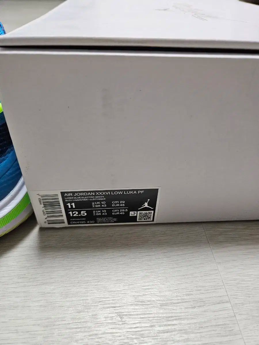 エアジョーダン36 ルカ ロー 290mm