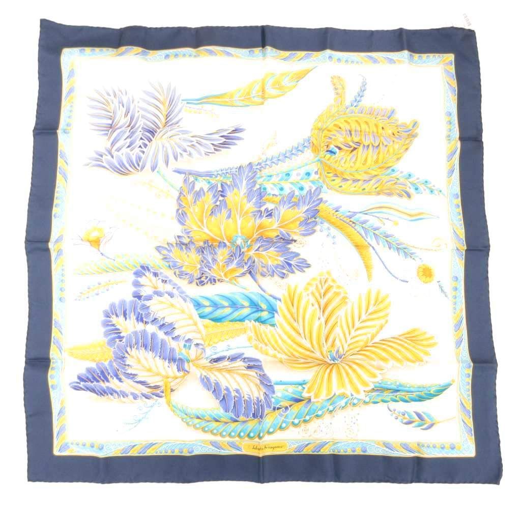 Salvatore Ferragamo 花柄 大判シルクスカーフ(新品・未使用) フェラガモ Salvatore Ferragamo/スカーフ グリーン 花柄 大判 シルク