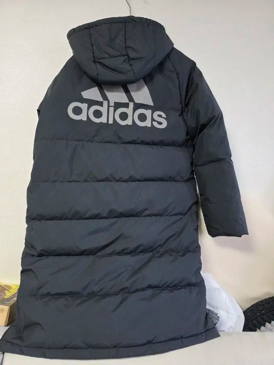 アディダス 3本線 ロングダウンジャケット ブラック