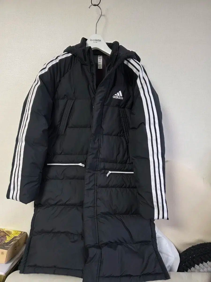 アディダス 3本線 ロングダウンジャケット ブラック