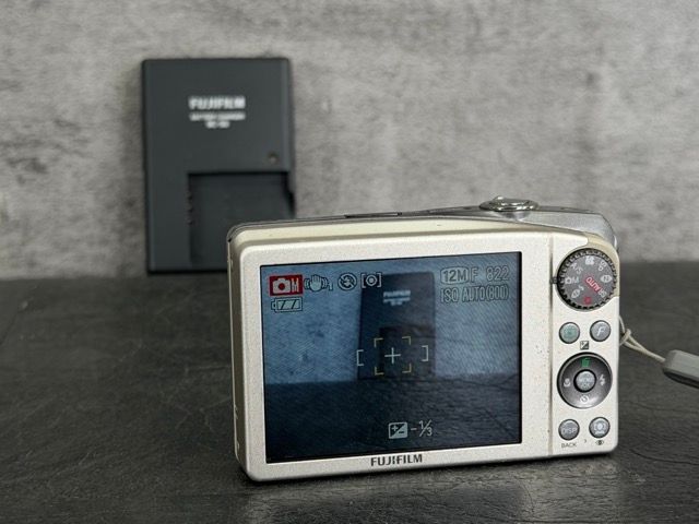 送料無料 デジカメ FUJIFILM FinePix F60fd 3x f=8-2.4mm 1:2.8-5.1