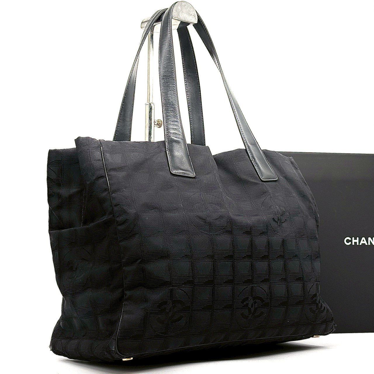 仕事に寄り添う上質】 CHANEL シャネル トートバッグ ナイロン
