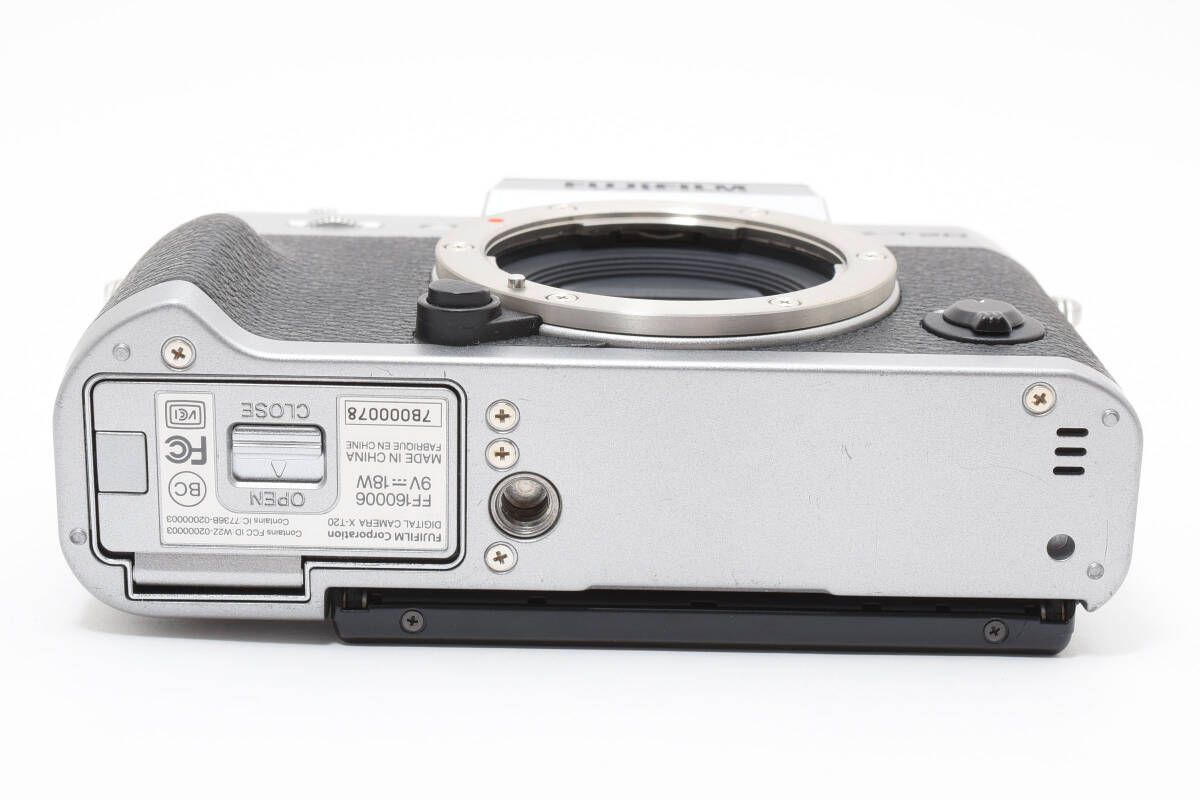 ☆極上品☆《ショット数25回 》富士フイルム FUJIFILM X-T20 シルバー