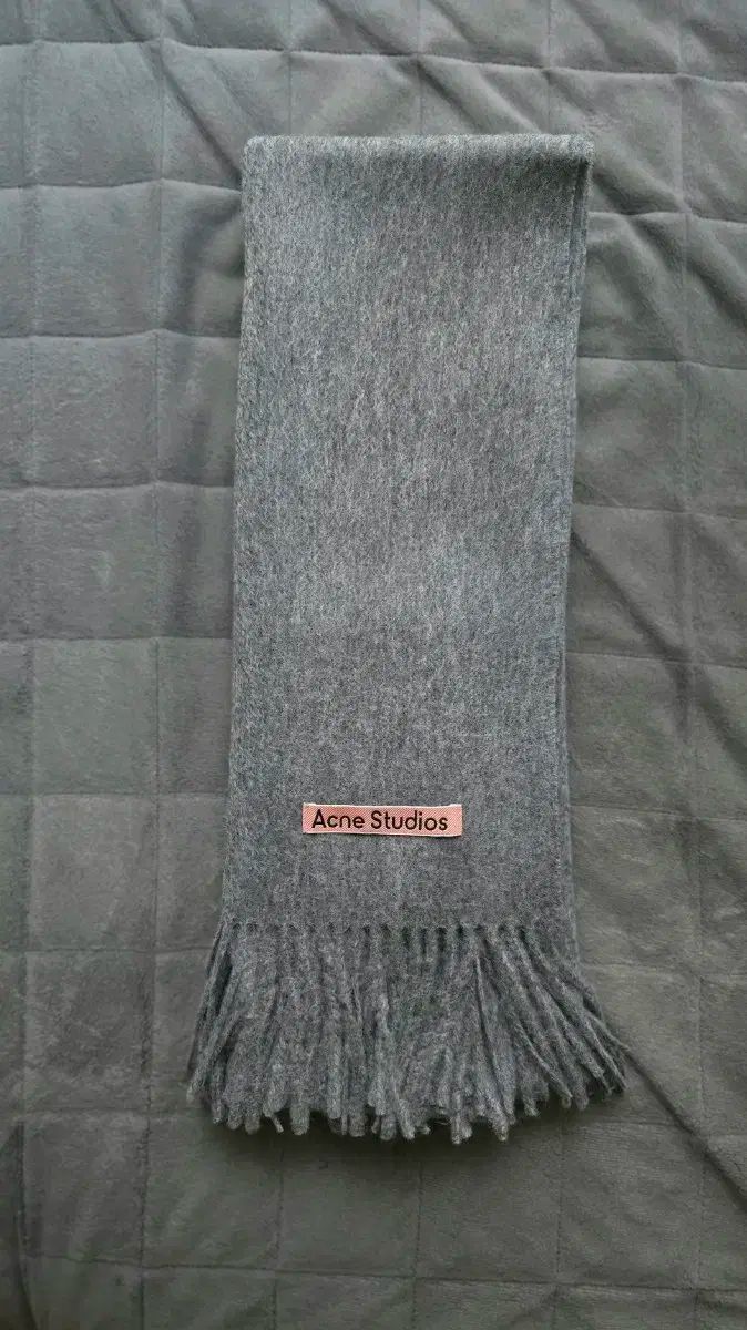 Acne Studios ニュー オーバーサイズ ウール マフラー グレーメランジ
