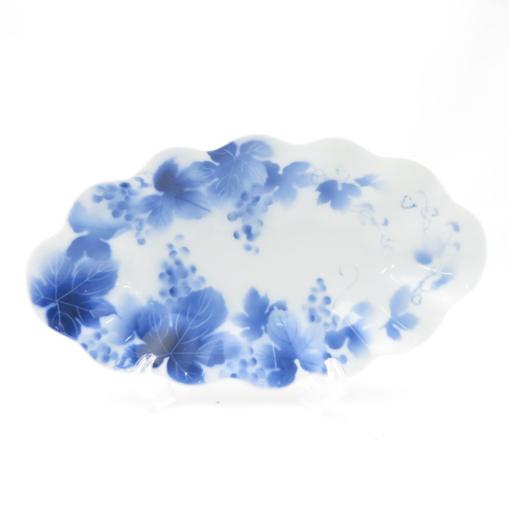 新品　深川製磁　青いぶどうデザイン平皿大小2枚ずつのセット 深川製磁 青いぶどうデザイン平皿大小2枚ずつのセット 有田焼 深川製