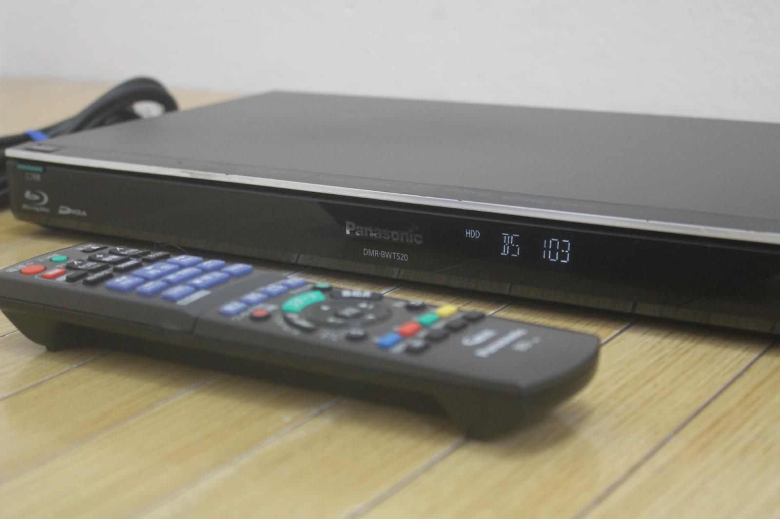 パナソニック 2番組同時500GBHDD内蔵ブルーレイレコーダーDMR-BWT520