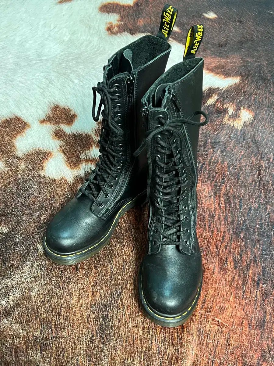 美品　ドクターマーチン　9733 W　ダブルサイドジップレザー14ホールブーツ 希少✨ドクターマーチン ネイバーフッド 9733 ダブルジップ 14ホール