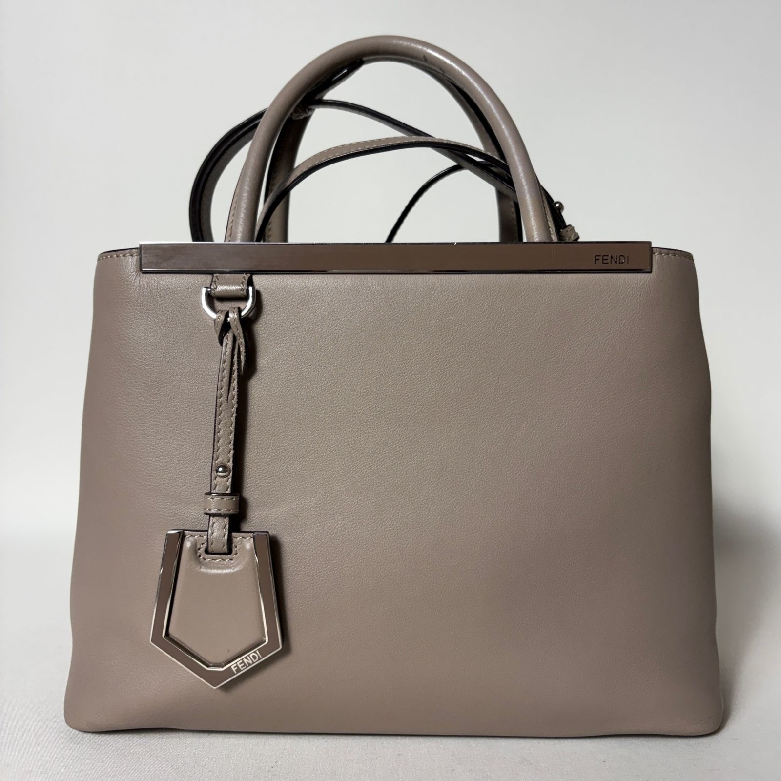 フェンディ プチトゥージュール　ハンドバッグ 楽天市場】FENDI フェンディ プチ トゥージュール PETITE 2JOURS