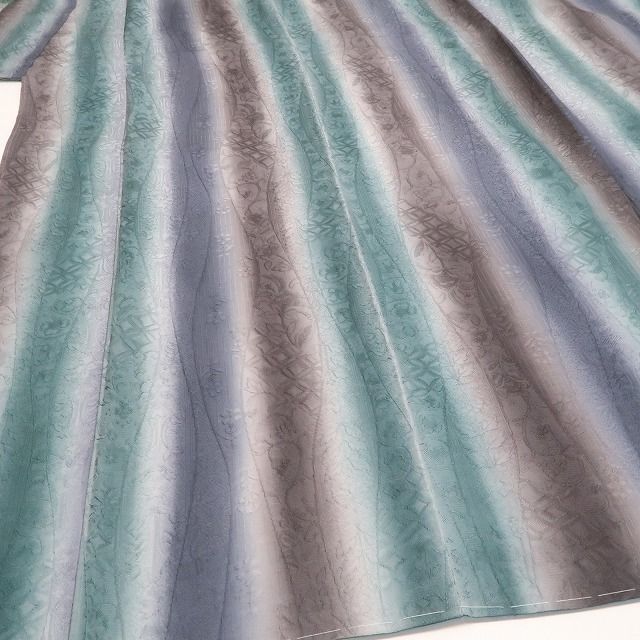 色彩が重なる奥深き洒落感