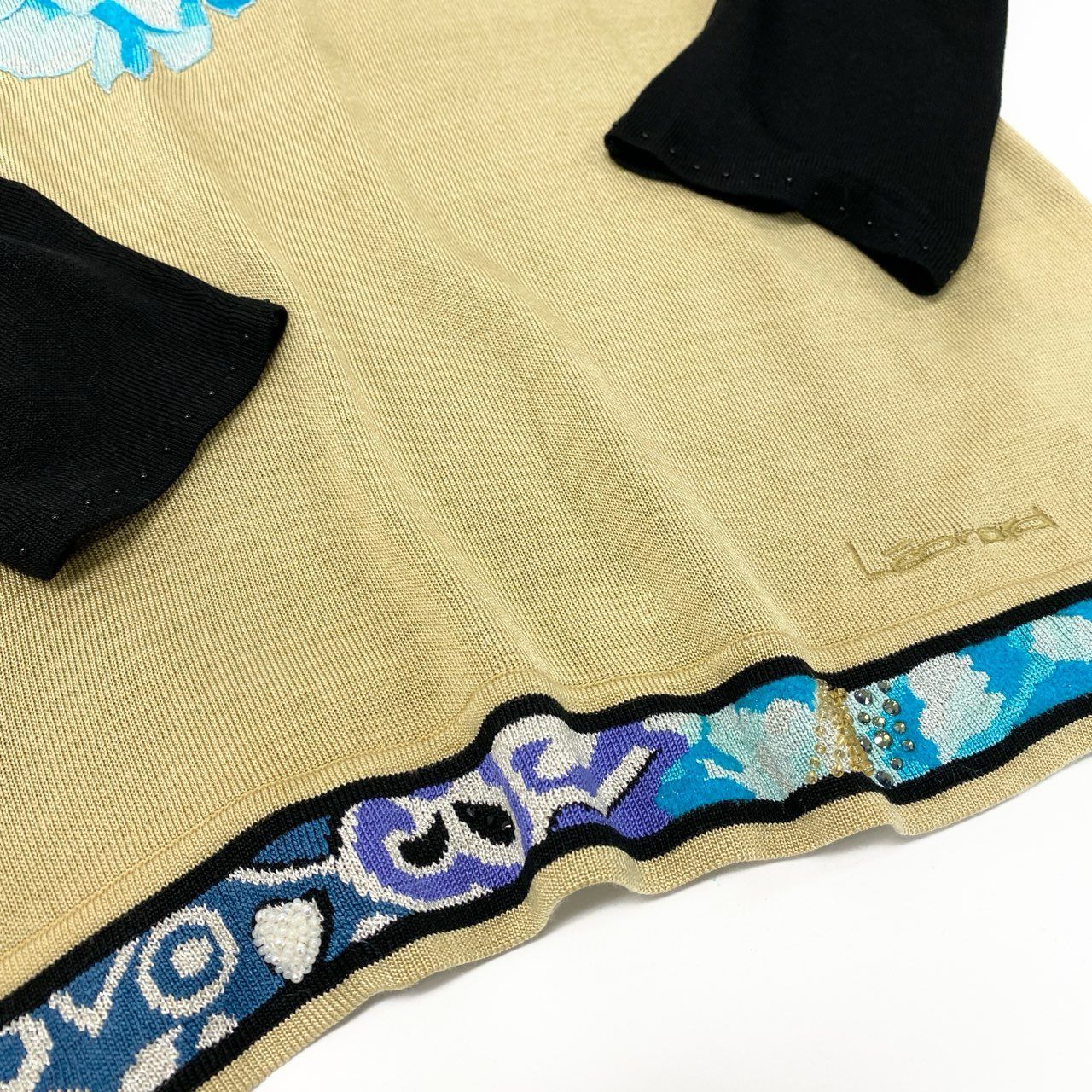 美品　レオナール　カーディガン　ラメ　ラインストーン 58k22【美品】LEONARD レオナール ラインストーン装飾 ラメ入り シルク