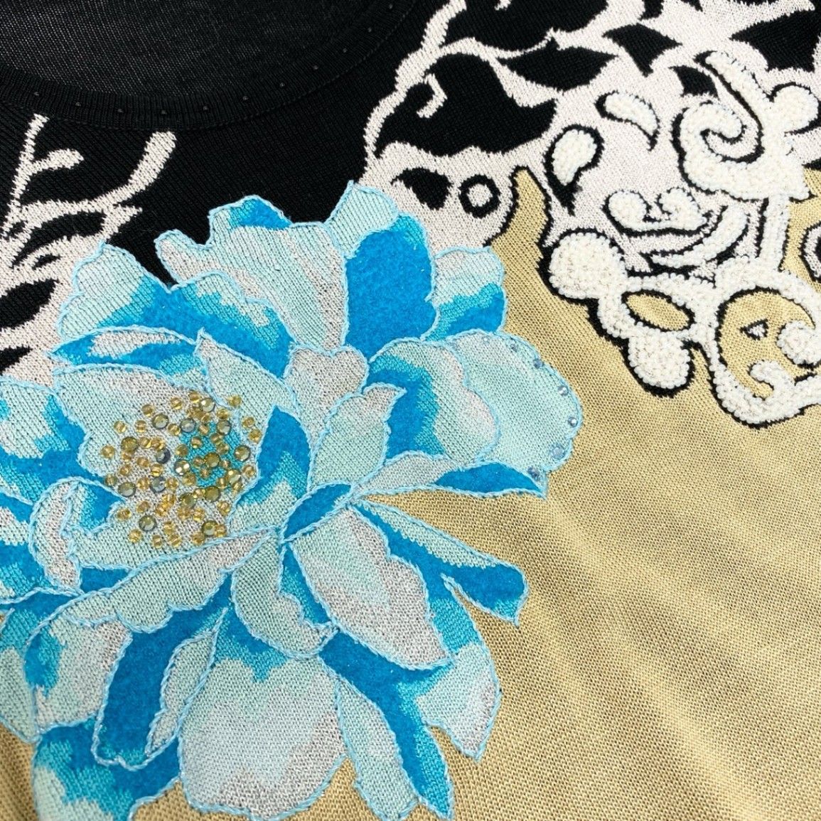 58k22【美品】LEONARD レオナール ラインストーン装飾 ラメ入り シルク