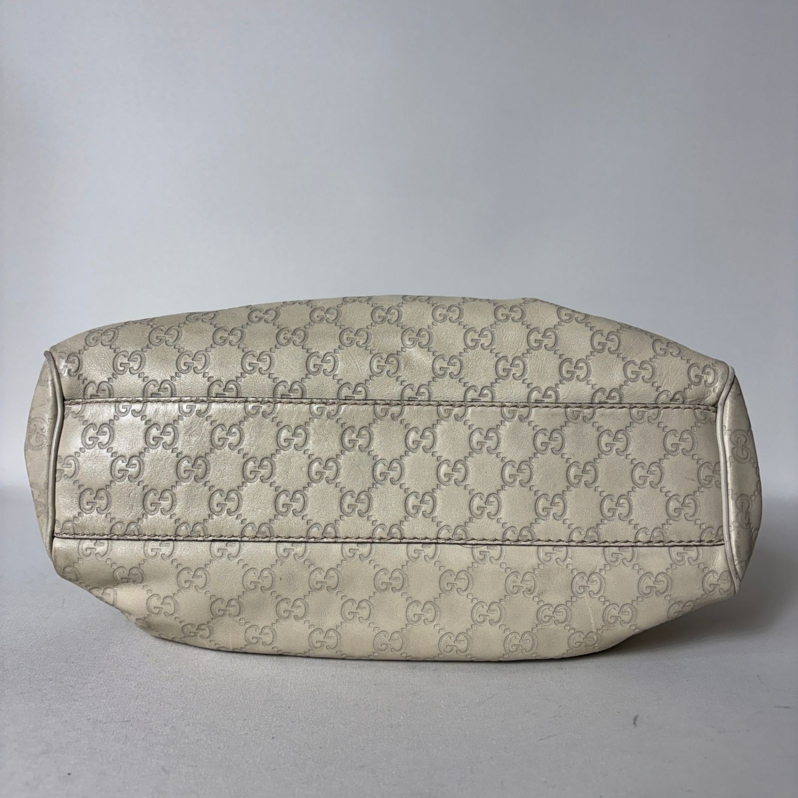 2511-50｜美品｜グッチ スーキー GGシマ ハンドバッグ レザー ホワイト