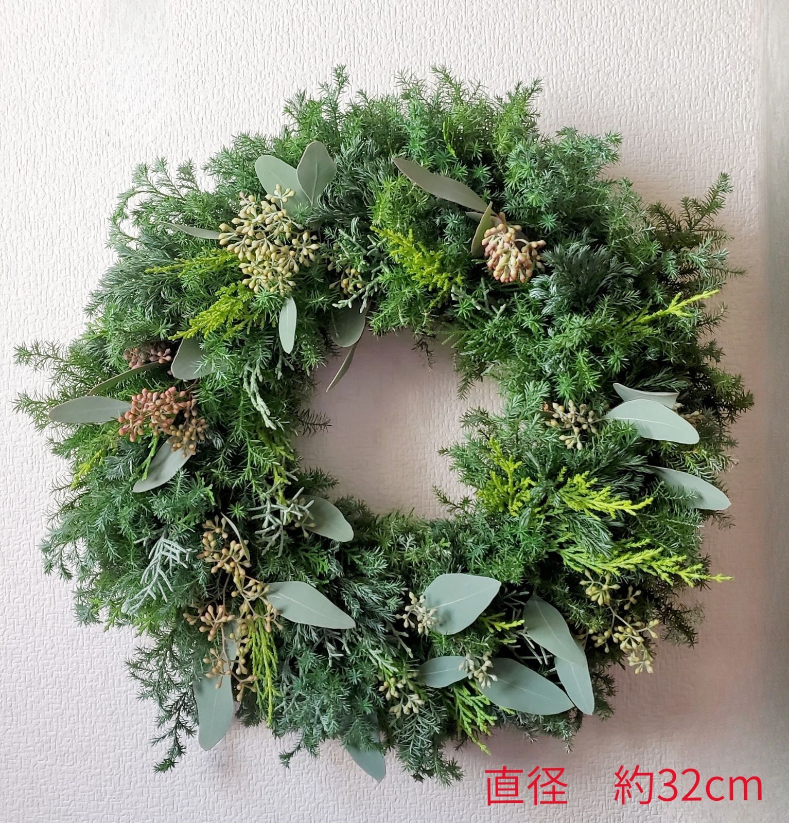 ユーカリポポラスベリー入りのふわふわ6種類のコニファーリース