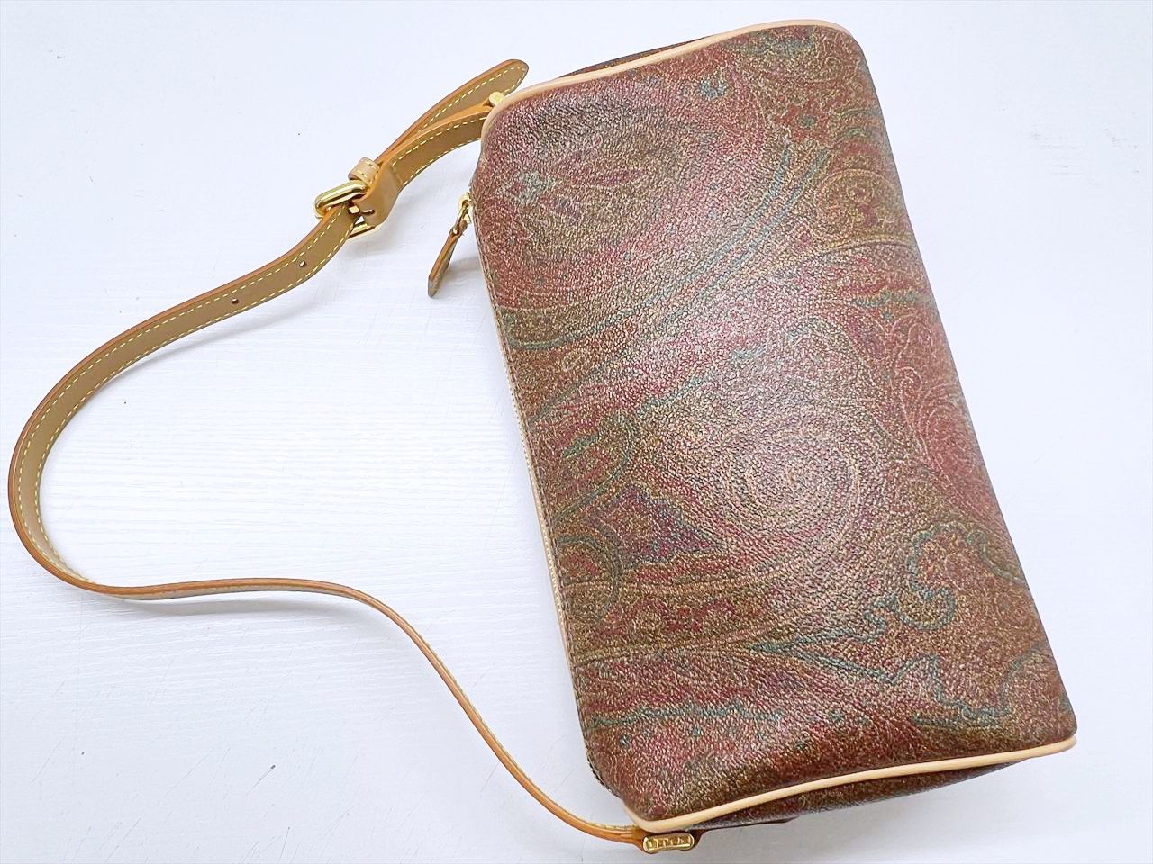 ワンショルダーバッグ