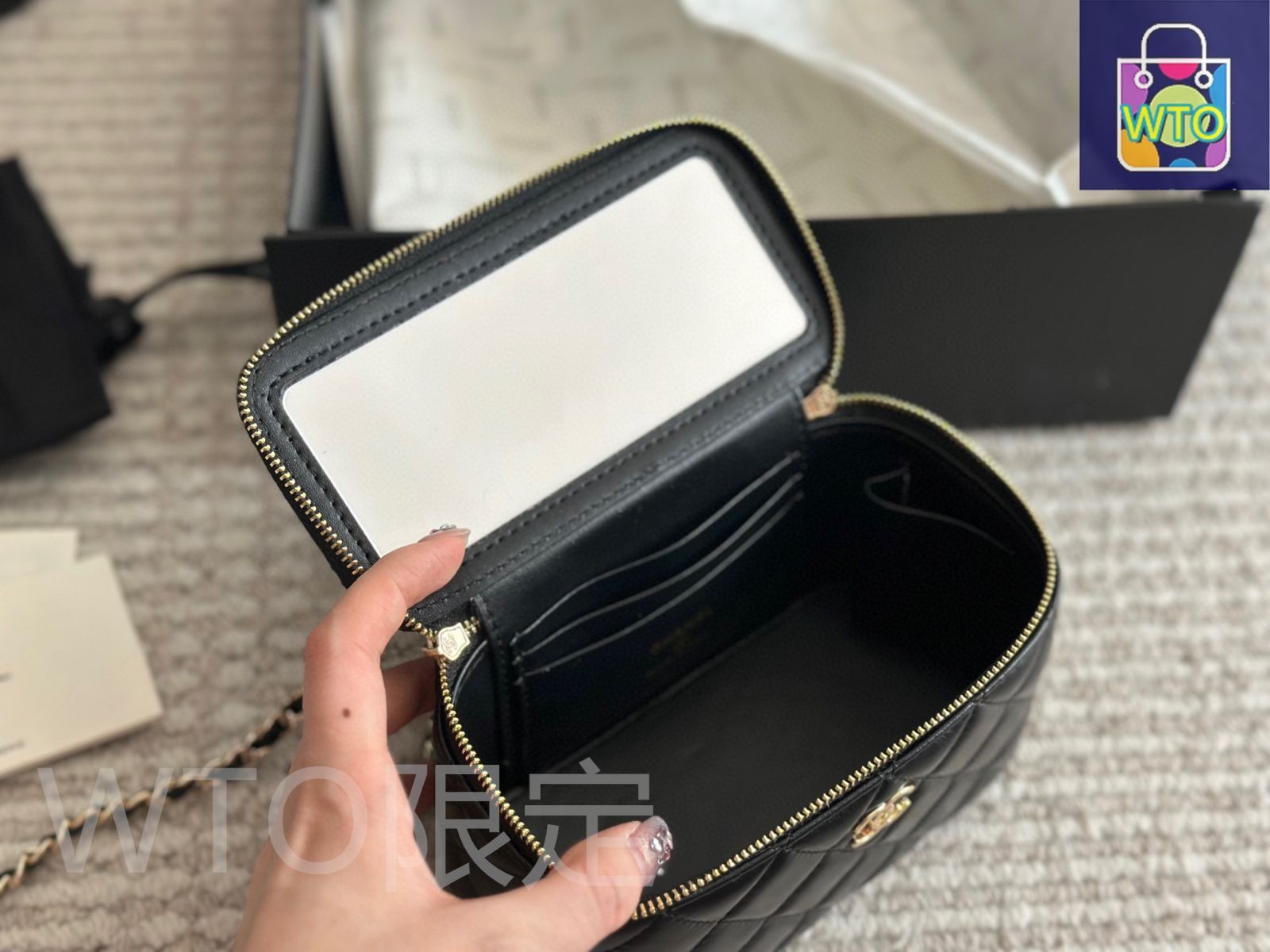 今日特価】Chanel シャネル クラシックハンドルボックスバッグシリーズ