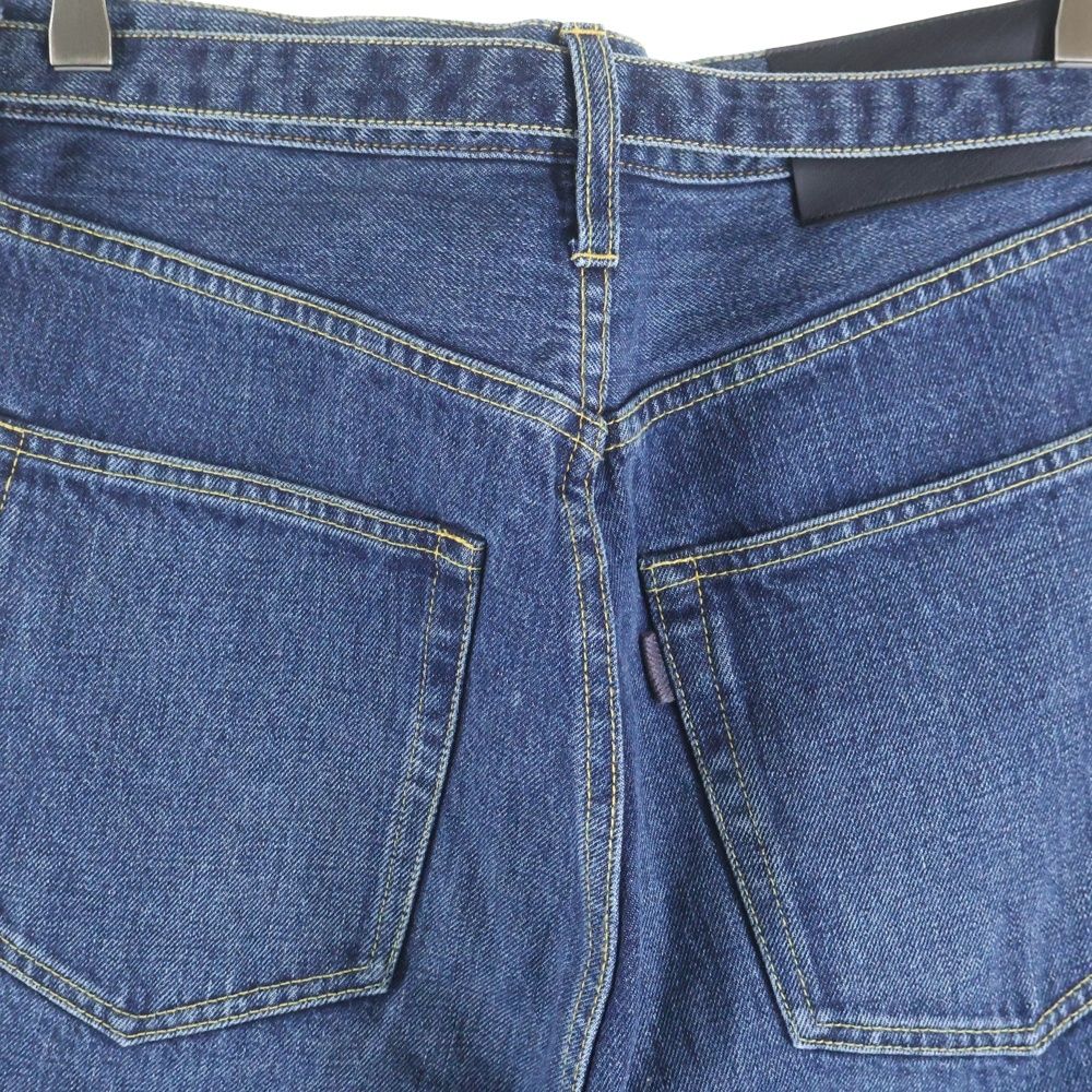 Sacai ベルト付きブーツカットデニム Sacai ベルト付きブーツカットデニム sacai サカイ デニム ベルト付き