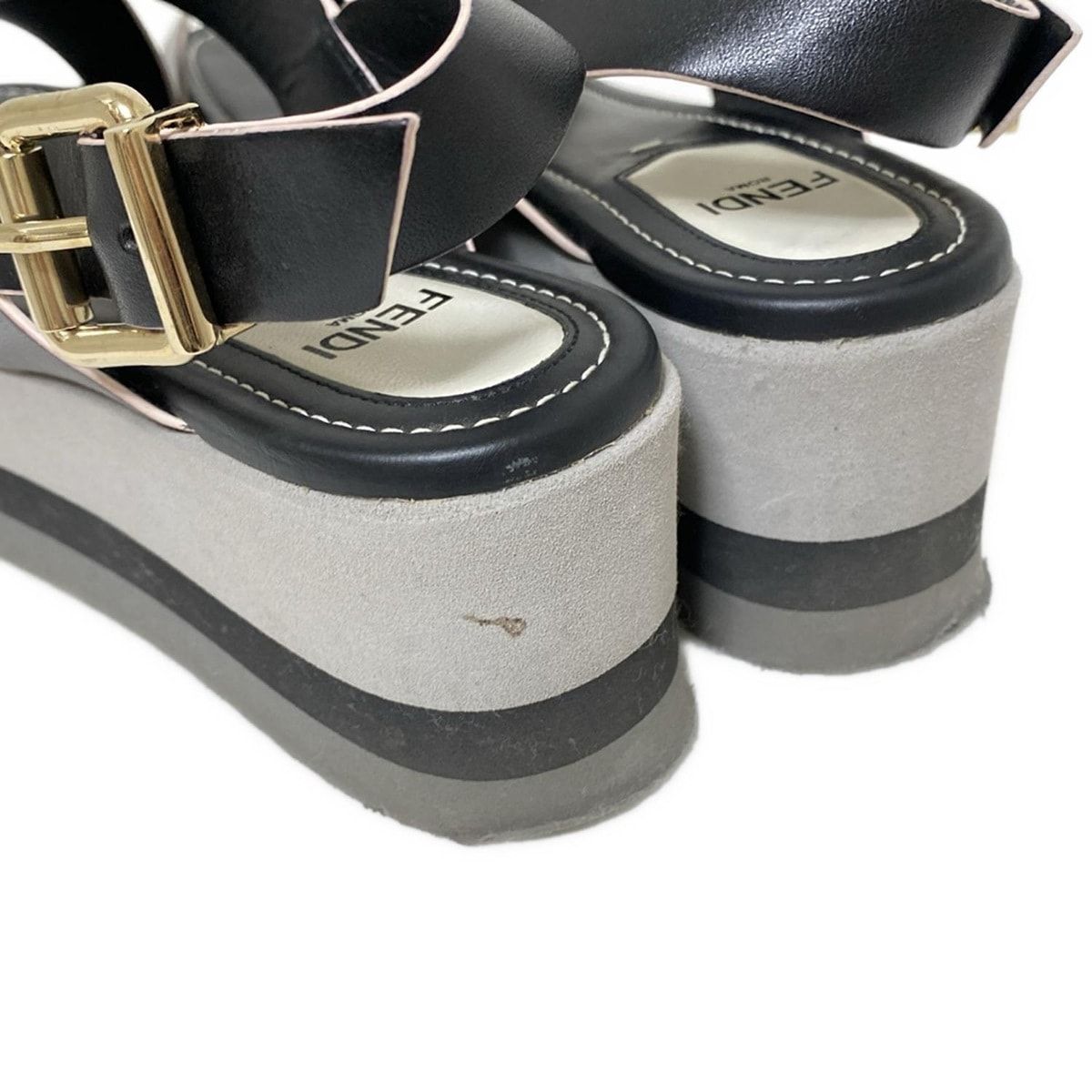 FENDI(フェンディ) サンダル 36 レディース - 黒 クロスストラップ