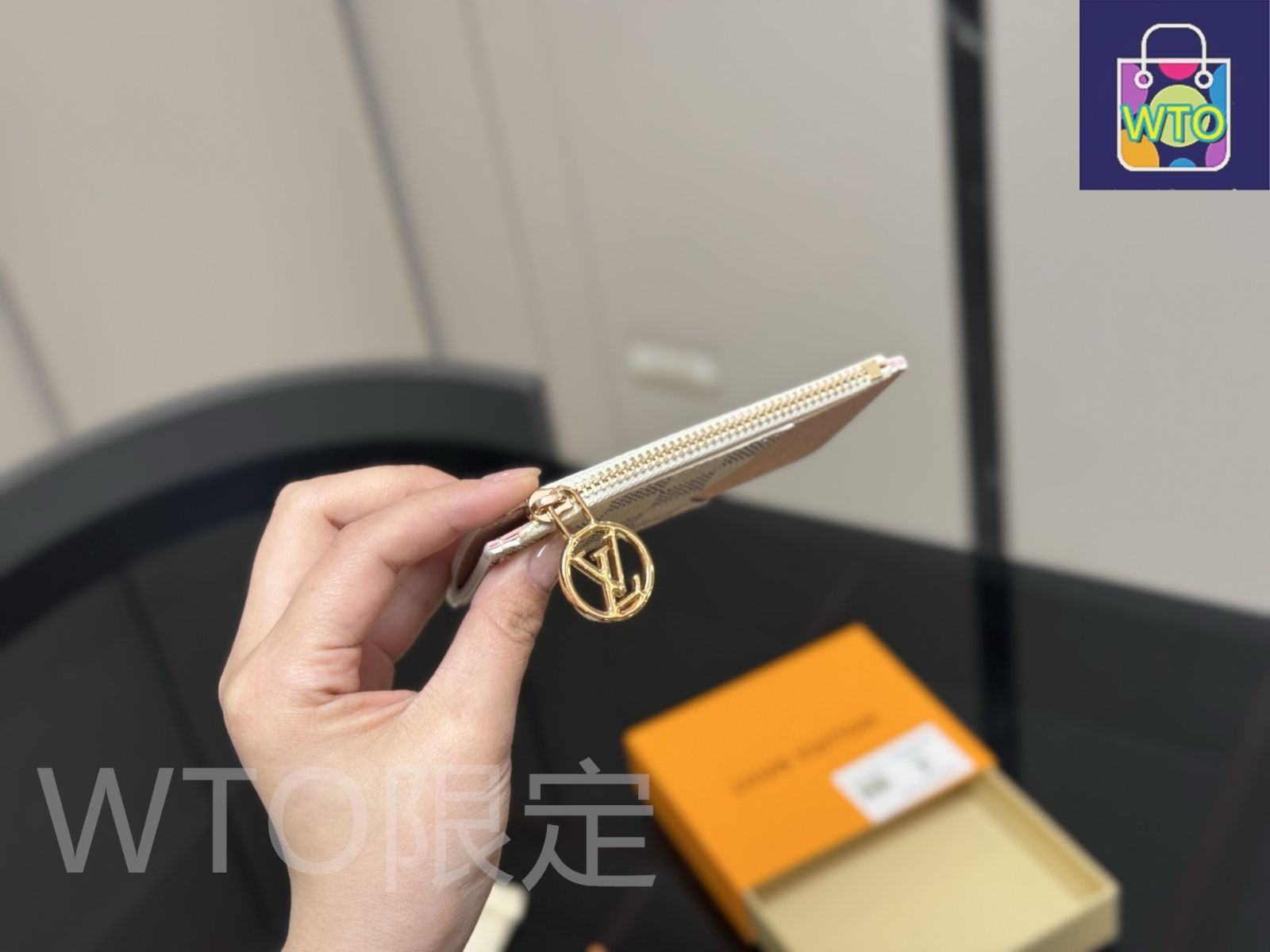 今日特価】Louis Vuitton ルイ・ヴィトン カードケース シリーズ