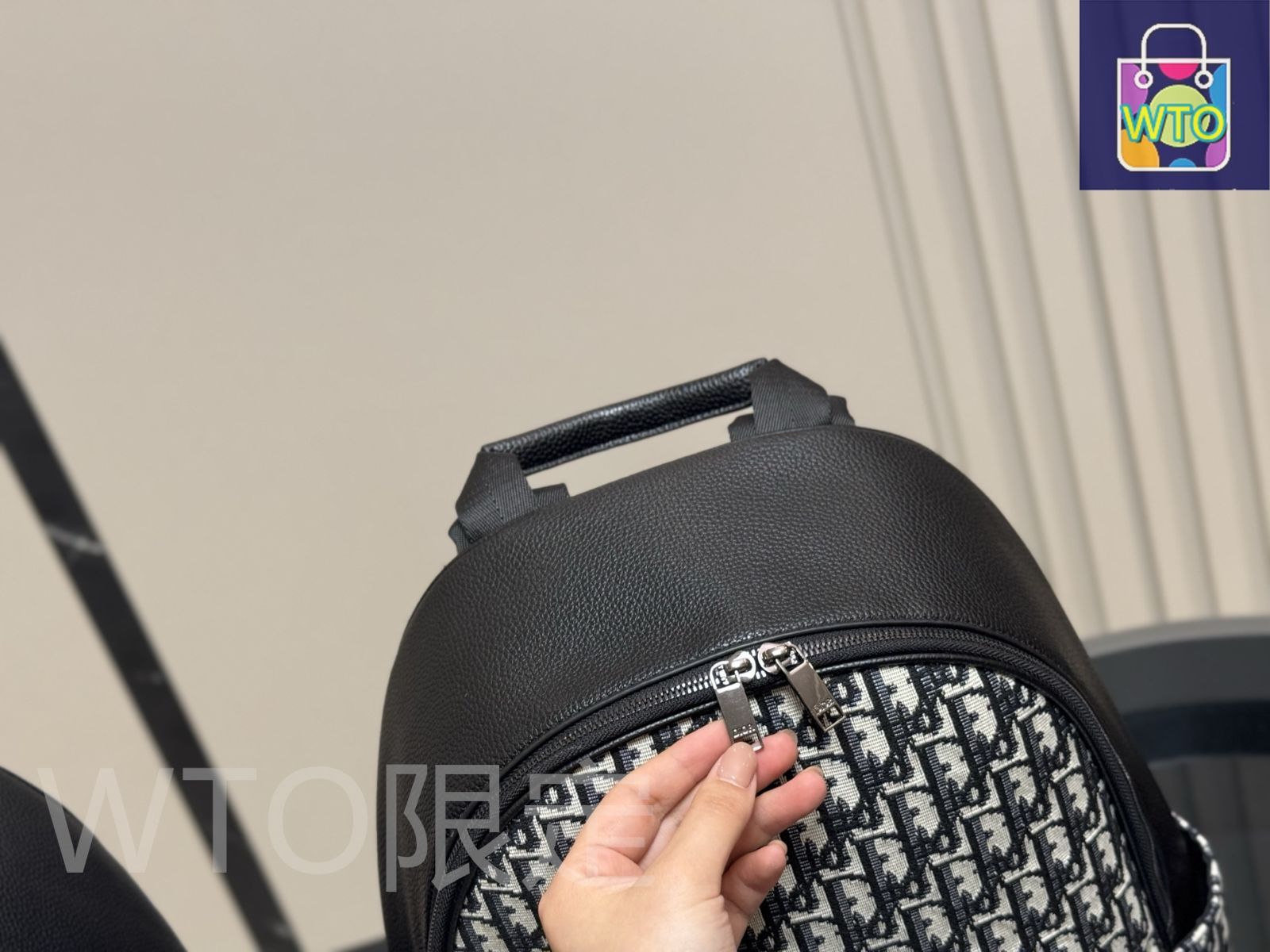 DIOR (ディオール) オブリーク総柄バックパック ネイビー/ブラック DIOR (ディオール) オブリーク総柄バックパック ネイビー/ブラック