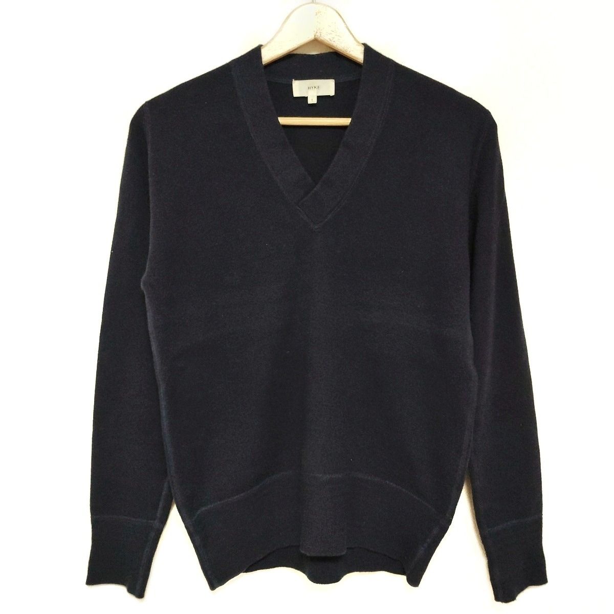 HYKE ウール100%セーター 黒 サイズS HYKE(ハイク) 長袖セーター サイズ1 S レディース - ネイビー Vネック