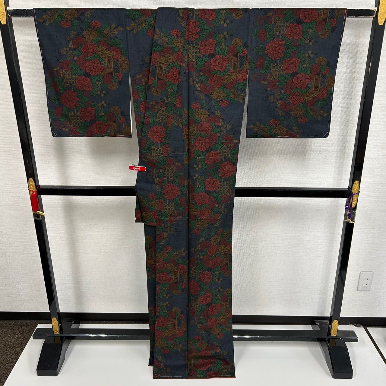 み*ん様 本場大島紬 一元式 美しい総絣 着物 正絹 T-9431 み*ん様 本場大島紬 一元式 美しい総絣 着物 正絹 T-9431 み*ん様 本場