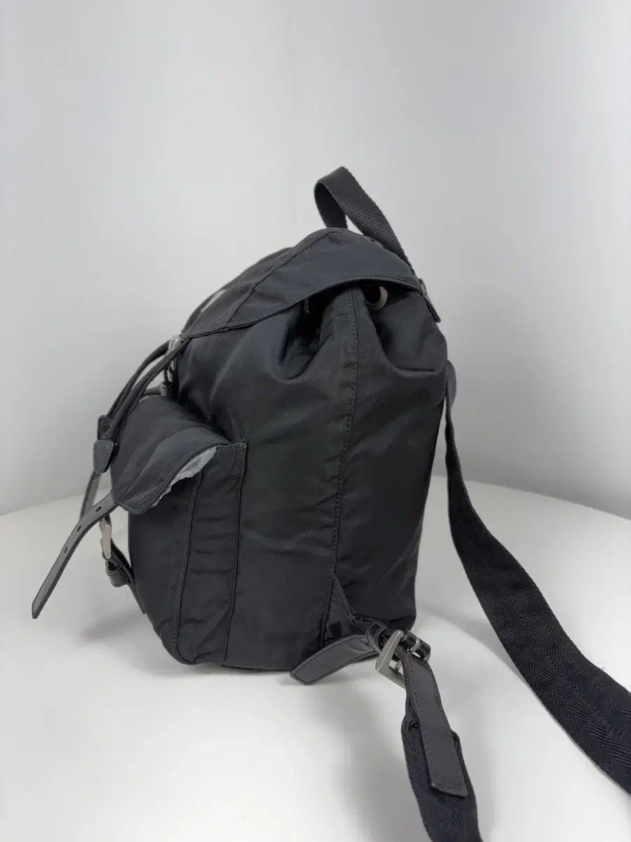 プラダ ナイロン ツーポケット スモール バックパック プラダ