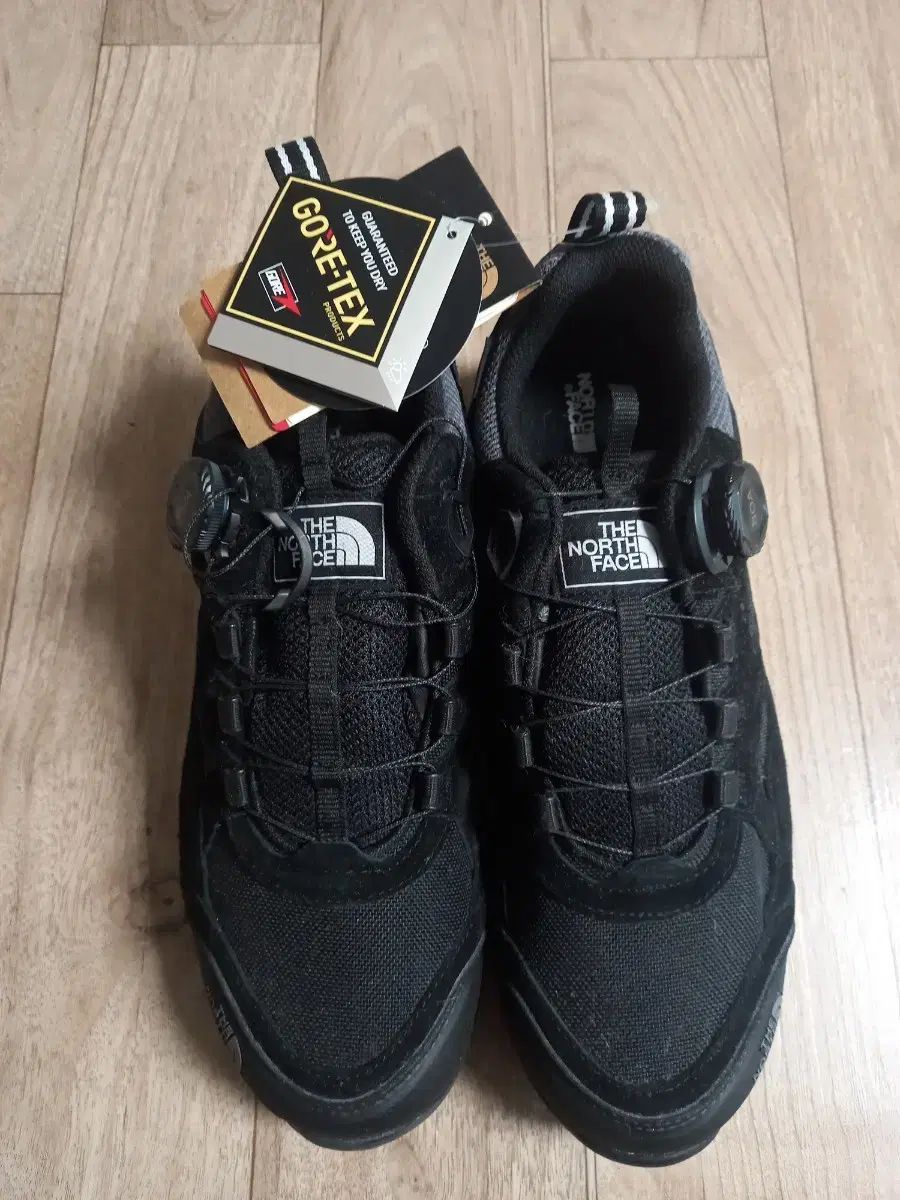 ザノースフェイス ゴアテックス 登山靴 ブラック 270