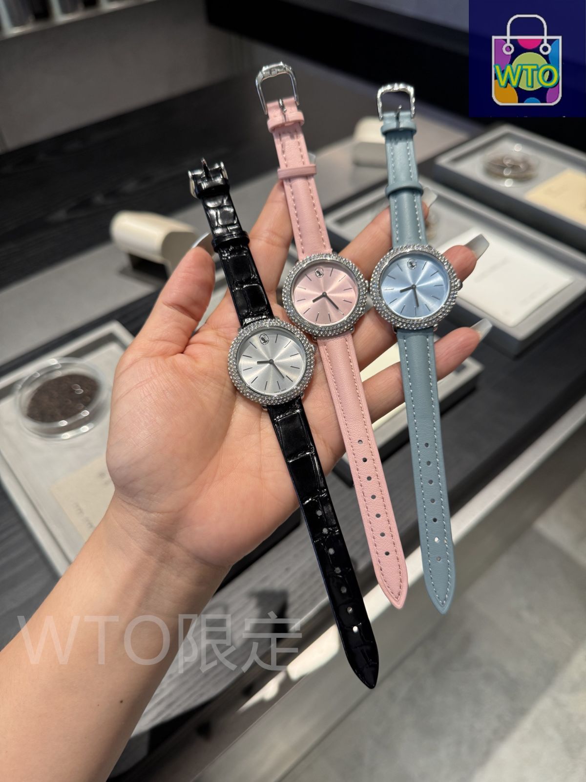 今日特価】Swarovski スワロフスキー サマーグロー レディースウォッチ