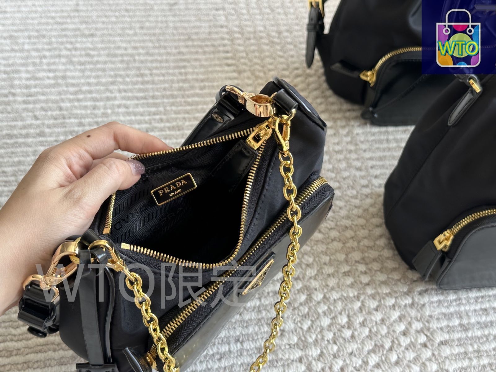 今日特価】Prada Hobo × 今日特価 Special Deal! ～ナイロン アーム