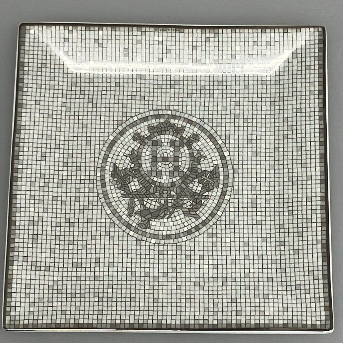 【新品未使用】HERMES プチカレ No3 〈モザイク 24〉※バラ売り可 プチカレ No3 〈モザイク 24〉 | Hermès - エルメス-公式サイト